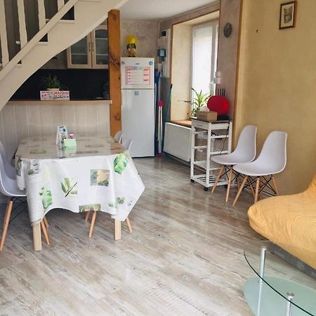 Petite Maison Au Coeur De L Auvergne Jumeaux 外观 照片