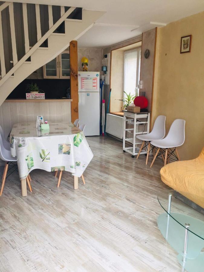 Petite Maison Au Coeur De L Auvergne Jumeaux 外观 照片